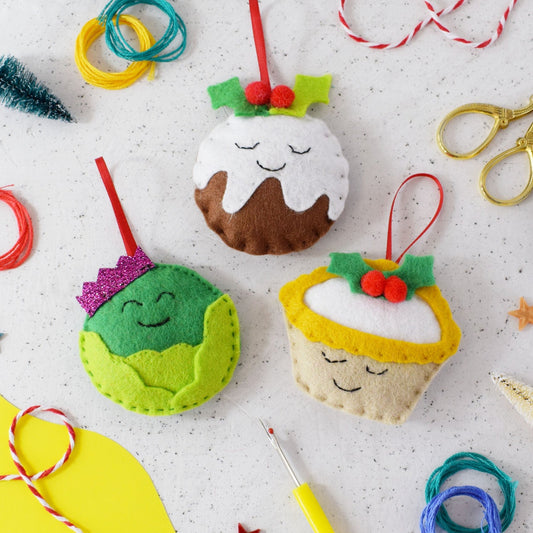 'Seasons Eatings' Felt Decoration Set