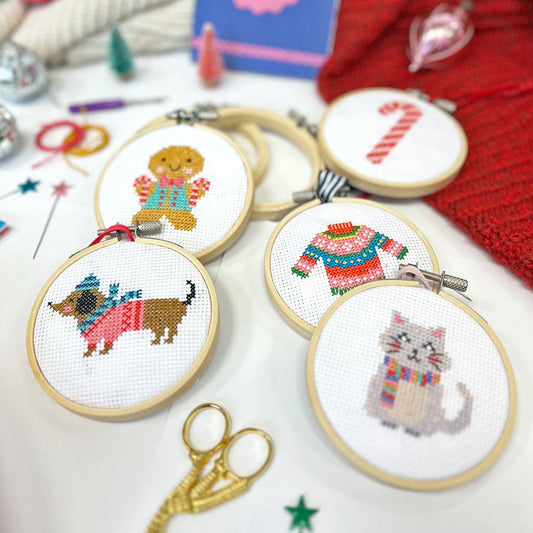 'Christmas Gift' Cross Stitch - PDF Pattern