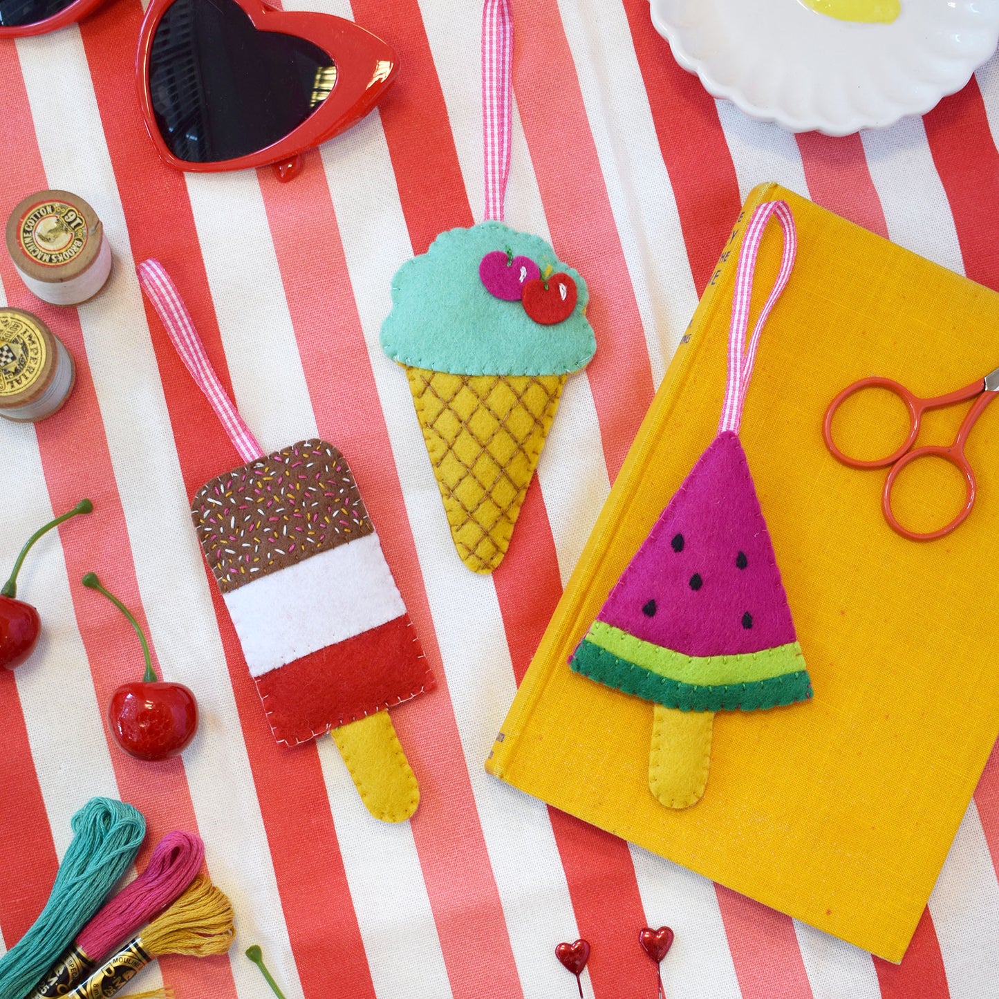 set of three felt lollies that can be made.