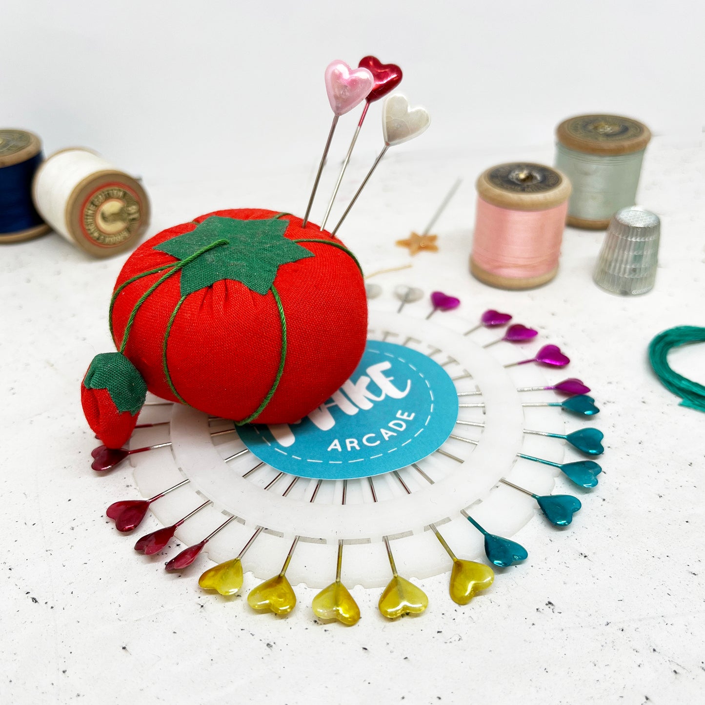 Tomato pin cushion + Pin set