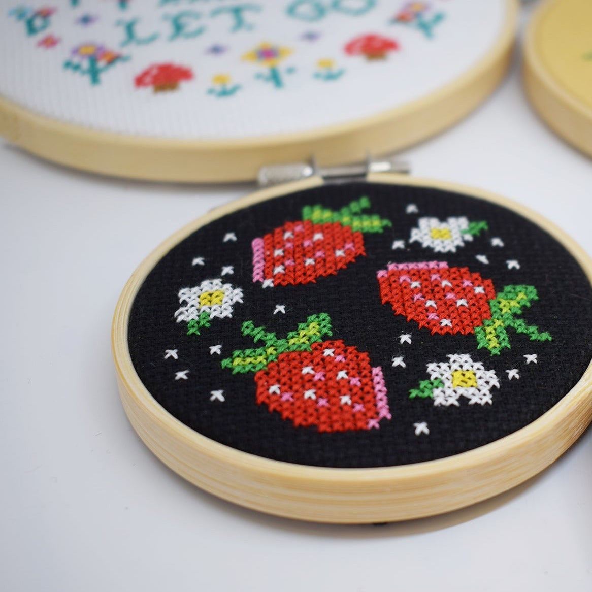 'Cute Strawberry' Mini Cross Stitch Kit