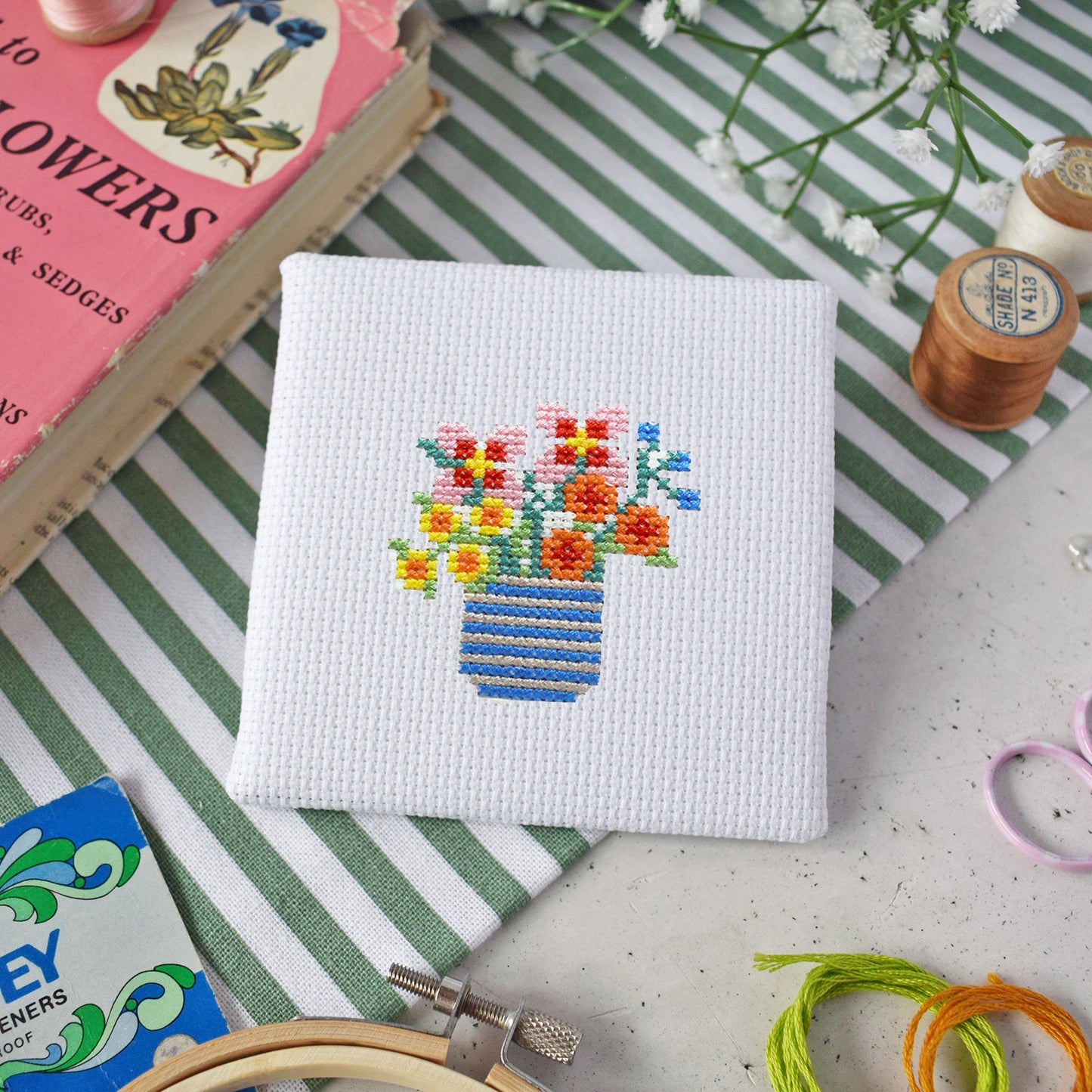 'Wildflower Vase' Mini Cross Stitch Kit