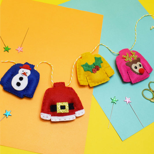 'CHRISTMAS JUMPERS' GARLAND KIT