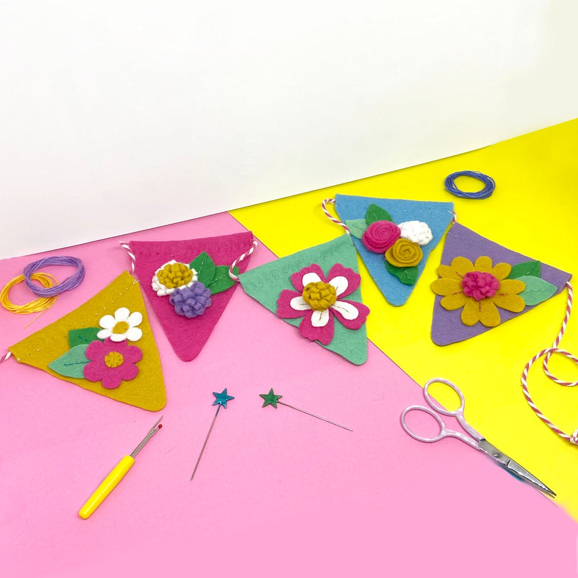 'Flower Border' Garland Felt Sewing Kit